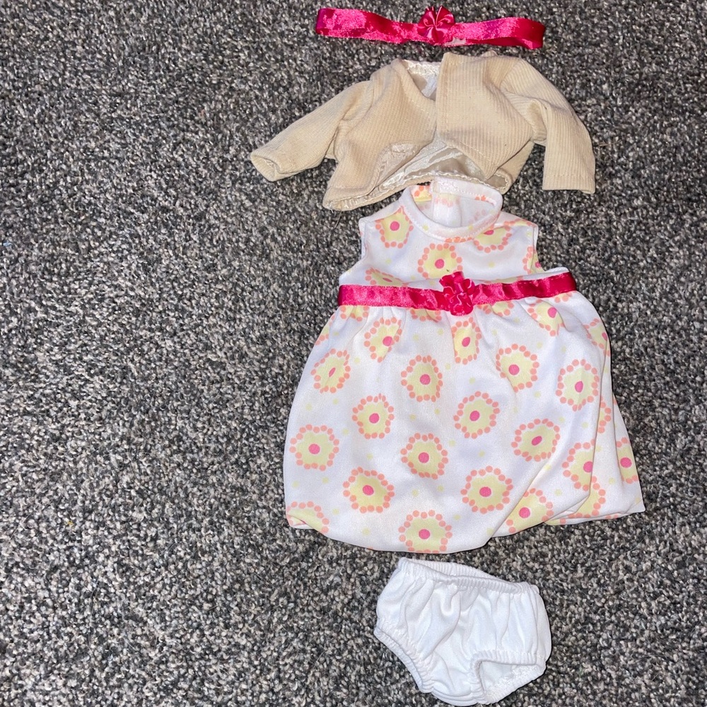 dress outfit for dolls
